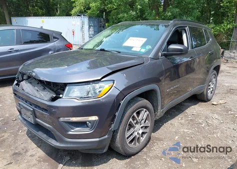 2018 Jeep Compass Latitude 4X4 из США, поврежденный, VIN 3C4NJDBB4JT100129